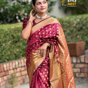 লাল সিল্ক শাড়ী